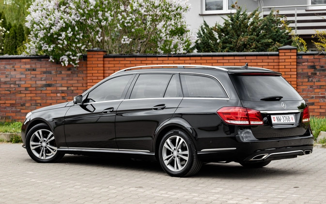 Mercedes-Benz Klasa E cena 62900 przebieg: 208000, rok produkcji 2013 z Warszawa małe 667